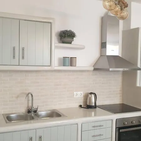 παραδοσιακό σπίτι εντός της χώρας της ίου 이오스 코라