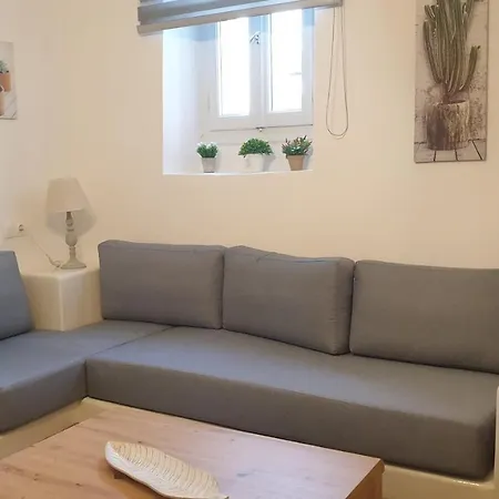 παραδοσιακό σπίτι εντός της χώρας της ίου *