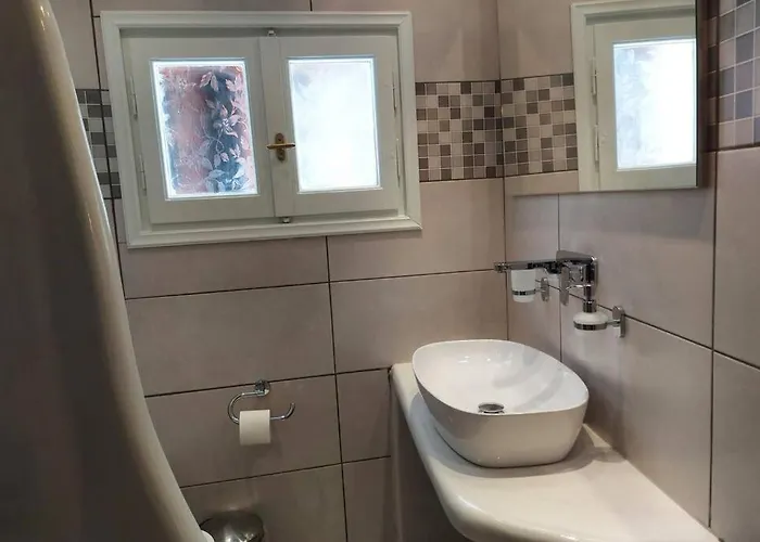 παραδοσιακό σπίτι εντός της χώρας της ίου Semesterbostad *